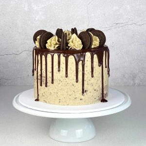 Oreo Red Velvet Cake