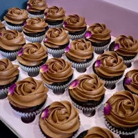 Mini-Chocolate-WdddinG-cake-Azidelicious-In-Adelaide Mini Chocolate Wedding Cupcakes